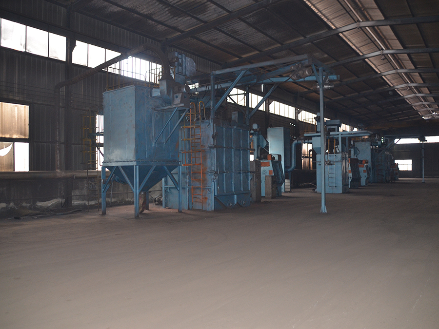 Sand blasting machine